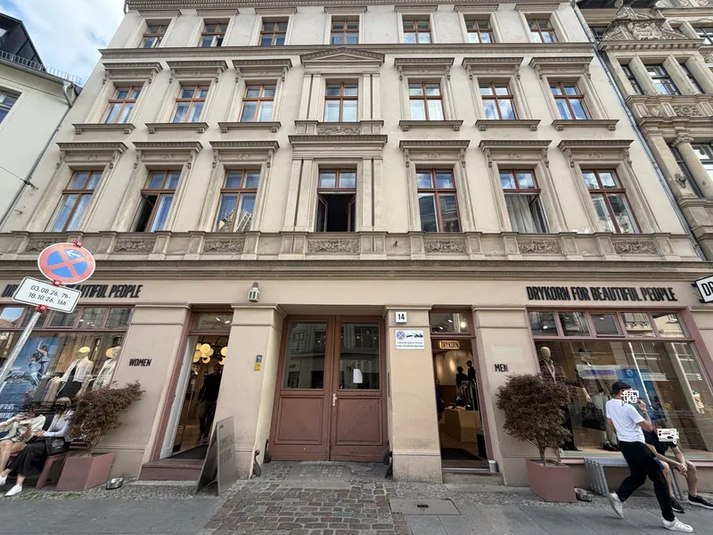 MIT WBS160-220! 1-Zimmer-Wohnung in Mitte — photo 1